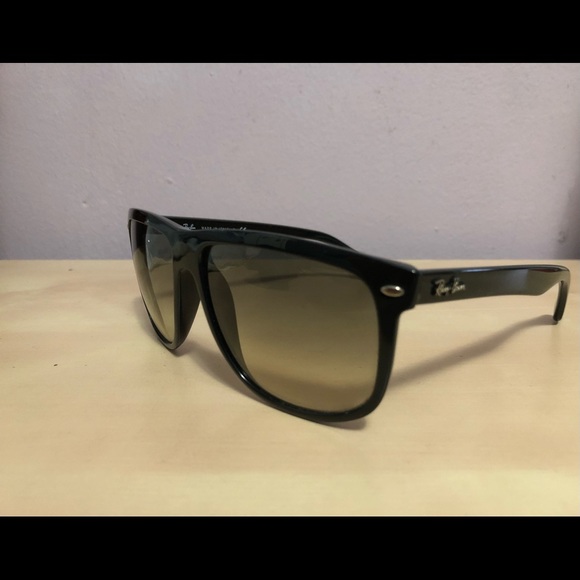 Ray-Ban ® RB4147 - Picture 2 of 7